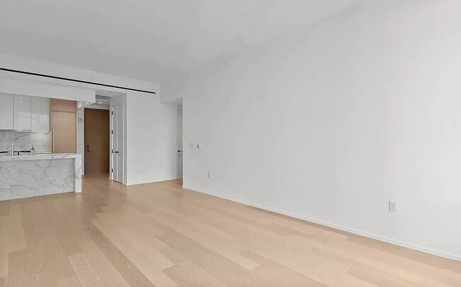 Photo - 30 Riverside Blvd Unit 20K