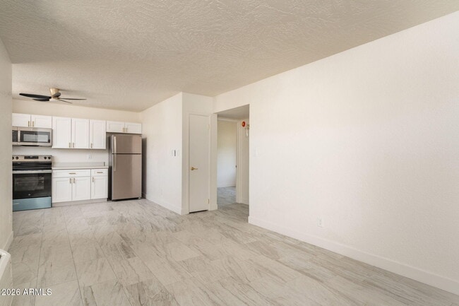 Building Photo - 4224 Canyon Trail Unit C4