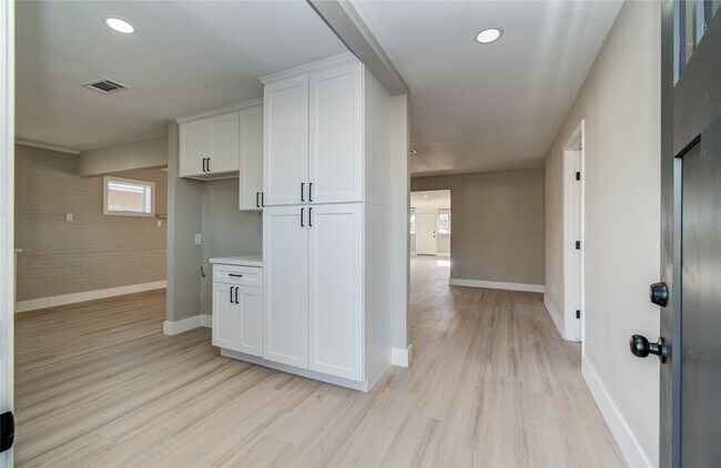 Photo - 7918 Bayside Dr