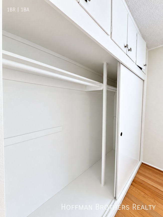1020 N Edinburgh Ave Unit 5