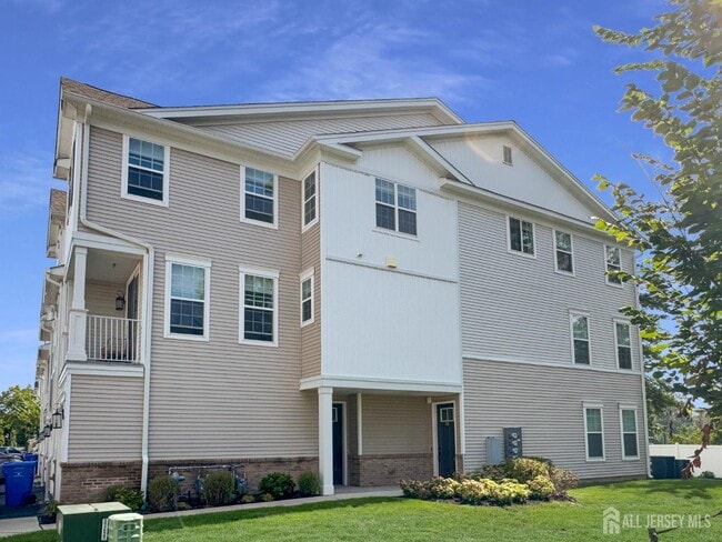 Building Photo - 218 Park Ln Rental