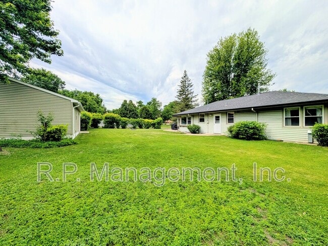 Photo - 3100 Orchard Ave N