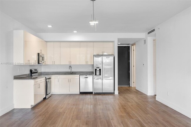 Photo - 3265 Bird Ave Unit 202