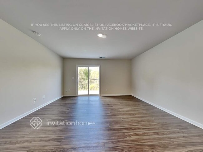 Photo - 7208 Olive Coast St