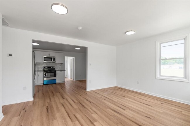 Photo - 1806 Sussex St