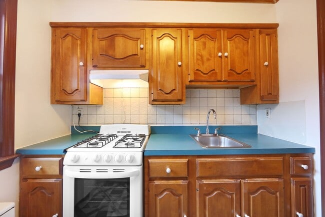 Photo - Hudson Terrace E7 -  1/Bdrm 1/Bath Unit #E7 - 1/Bed 1/Bath