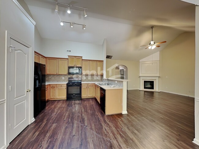 Photo - 235 Grand Isle Ct