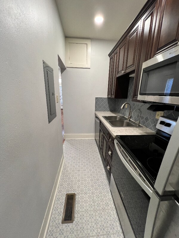 Photo - 516 E 8th St Unit B