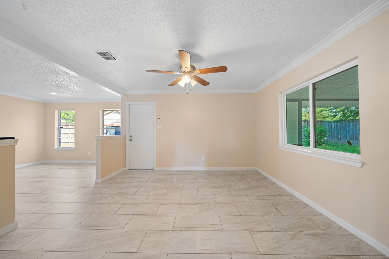 Photo - 19218 Enchanted Oaks Dr Casa