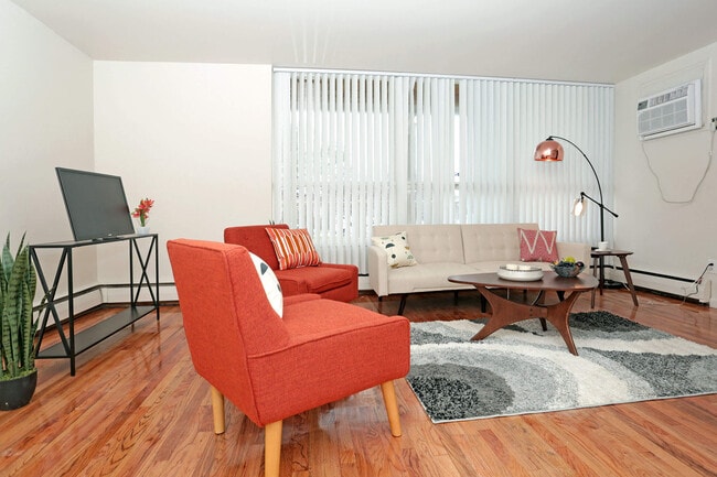 Central Park Apts - Central Park Apts