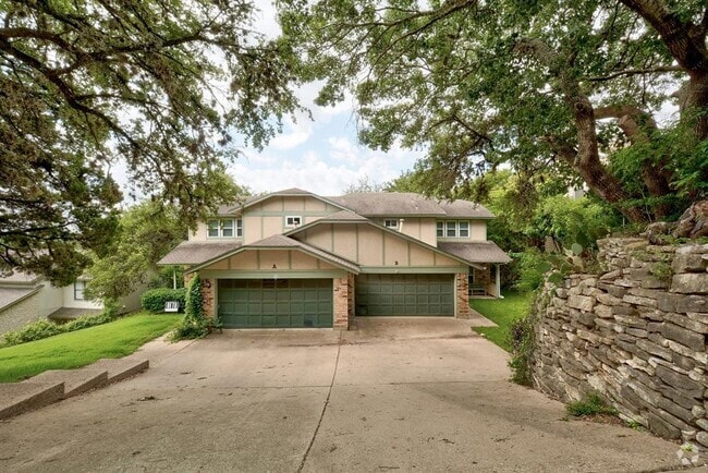 Building Photo - 1928 Holly Hill Dr Rental