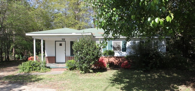 Photo - House For Rent Dean Road!