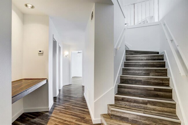 Photo - 106 Capetown Slip