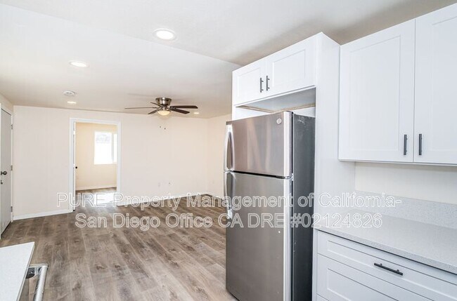 Photo - 136-138 Demona Pl Unidad 136