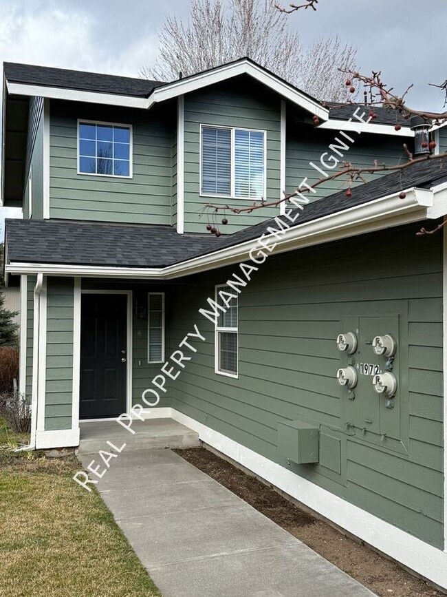 Photo - 1972 NE Sams Loop Unit 4