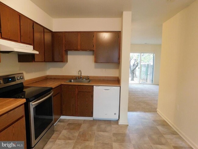 Photo - 221 Kimberly Way