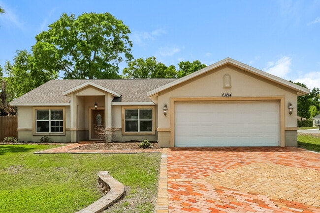 Building Photo - 23214 Sierra Rd