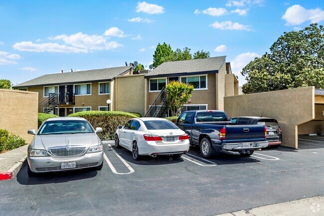 Foto del terreno del edificio - 325 Standiford Ave