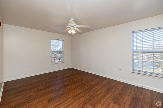 2BR, 2BA - 1,063SF - Primary Bedroom