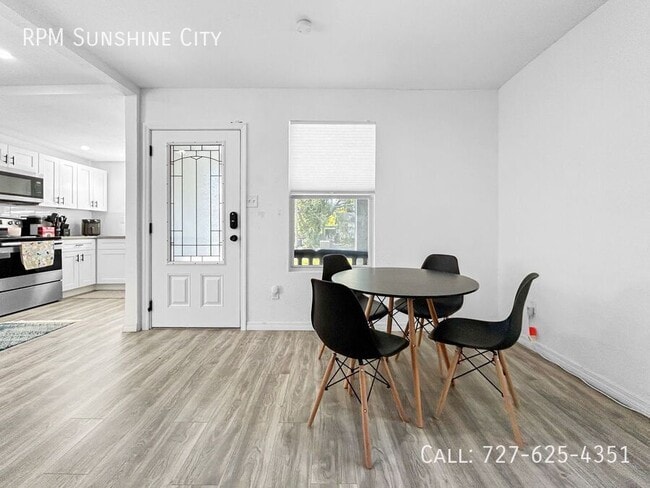 Photo - 908 E Cayuga St