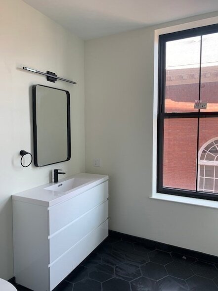 Photo - 217 Essex St Unidad 302