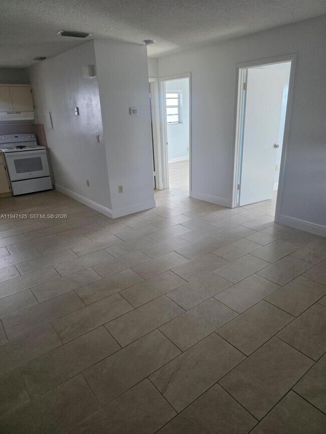 Photo - 1575 NW 1st St Unidad 3