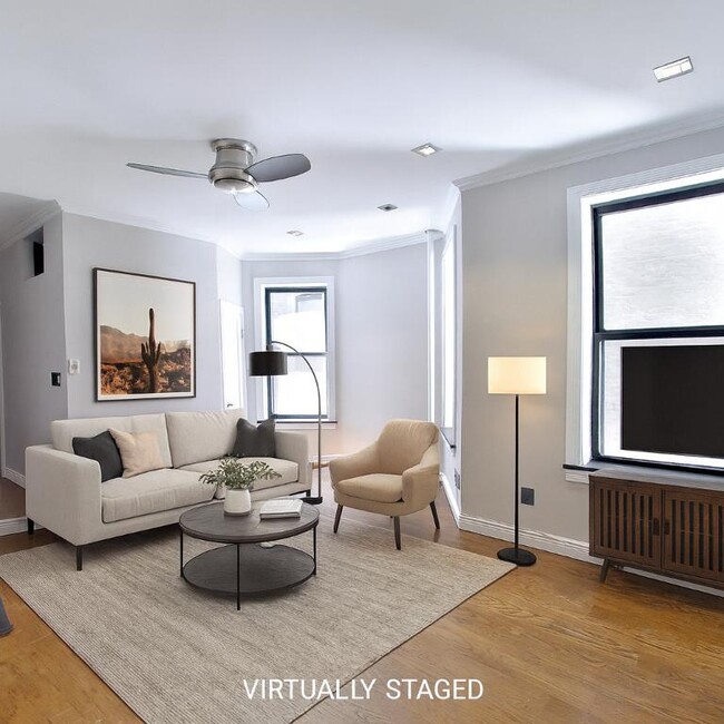 Building Photo - 336 E 18th St Rental