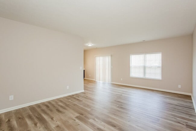 Photo - 2232 Schoolmarm Dr