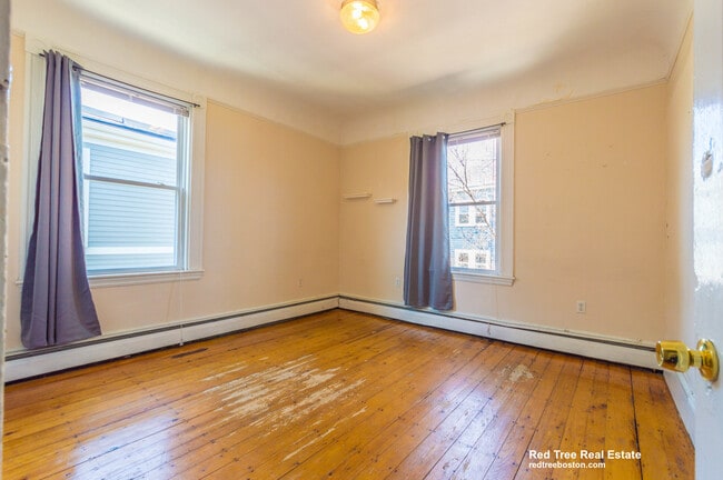 Photo - 48 Green St Unit 3