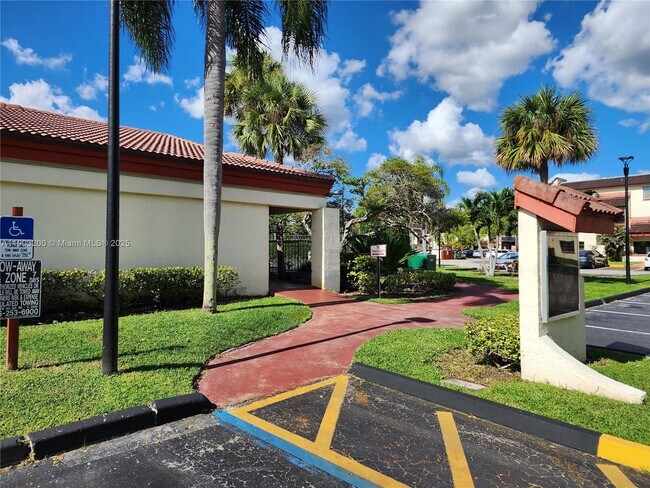 Building Photo - 8600 SW 149th Ave Unit 603
