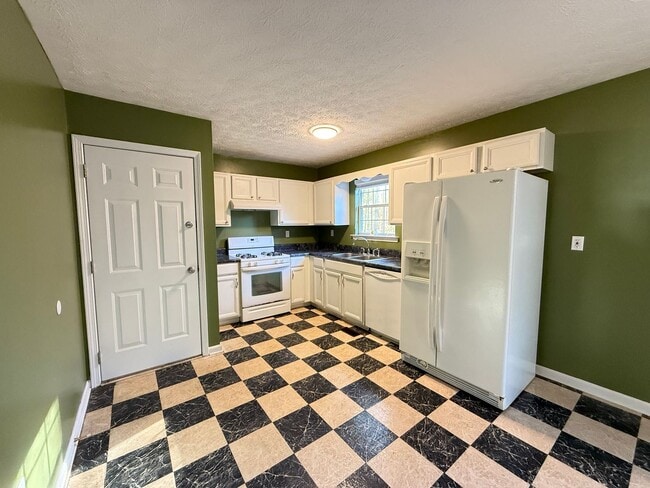 Photo - 3 Bedroom/2 Bath Home