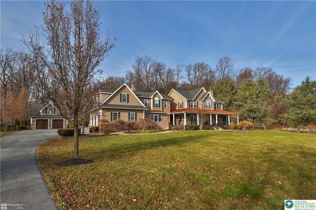 Photo - 284 Walker Rd