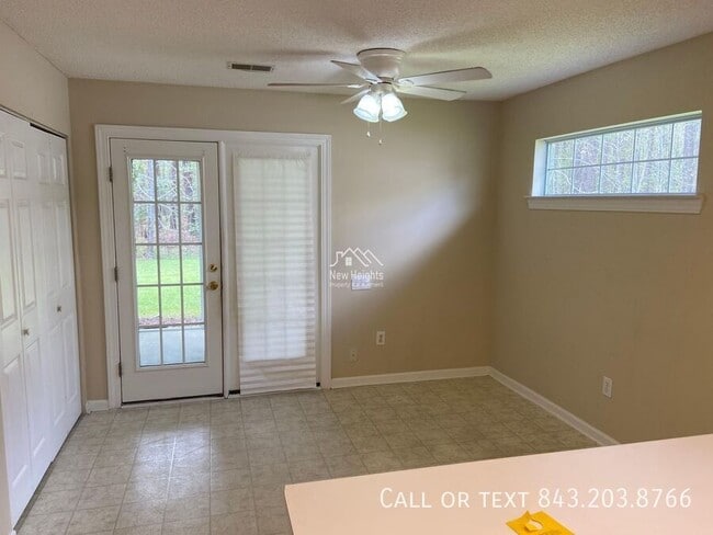 Photo - 9222 Ayscough Rd