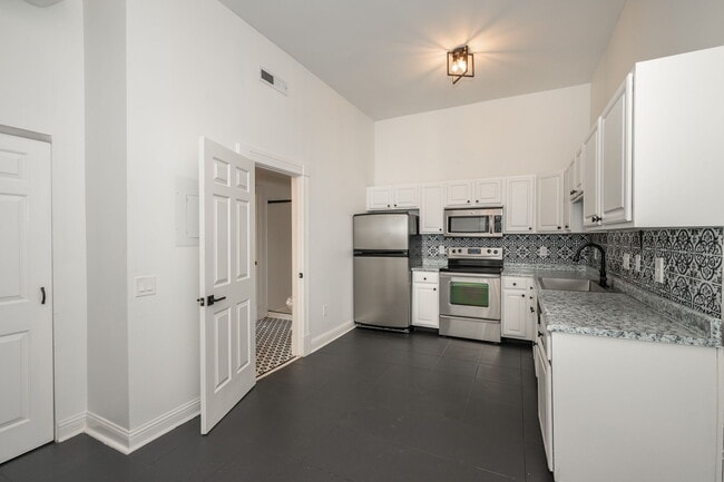 Photo - 1126 Walnut St Unit 2B