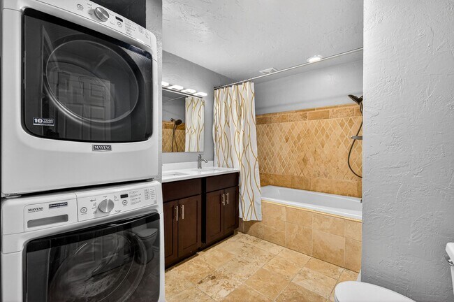 Photo - 2419 Tremont Pl