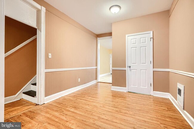 Photo - 2715 E Monument St