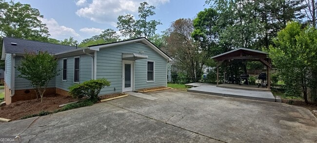 Photo - 820 Woodland Dr