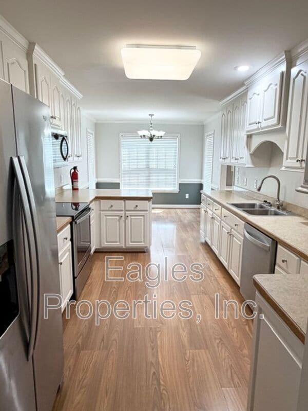 Photo - 200 Myrna Dr