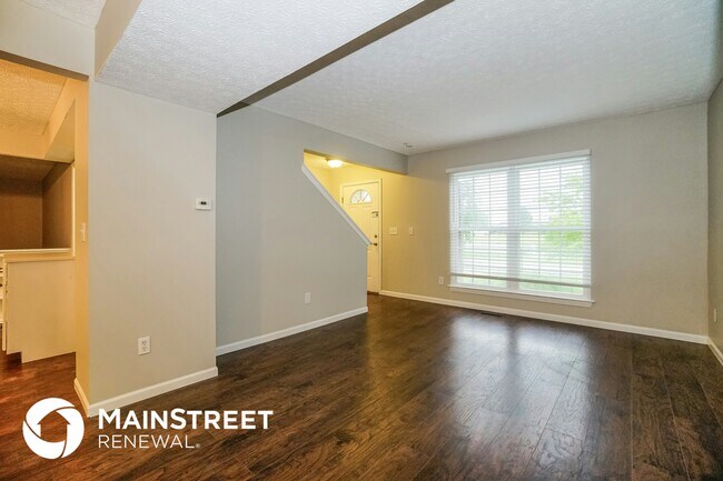 Photo - 550 Morrison Dr