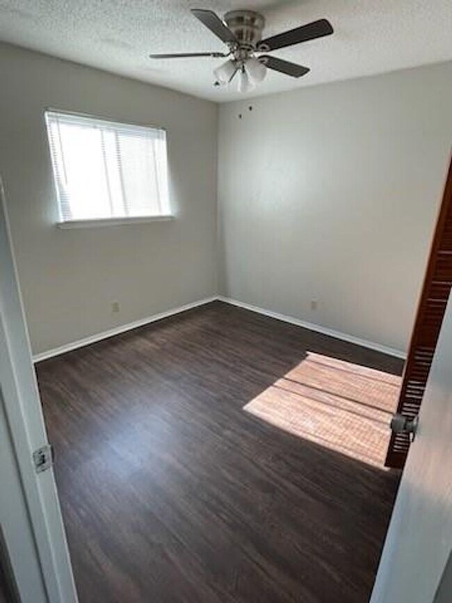 Photo - 1728 Timber Ridge Dr