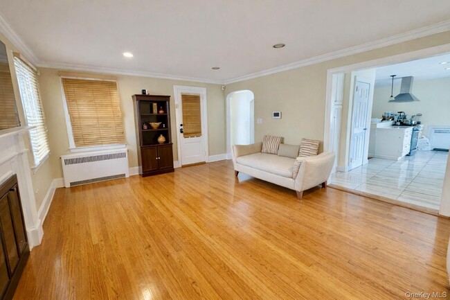 Photo - 2345 Lancaster Ave