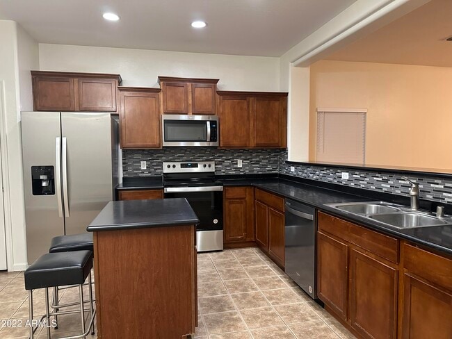 Photo - 17236 W Saguaro Ln