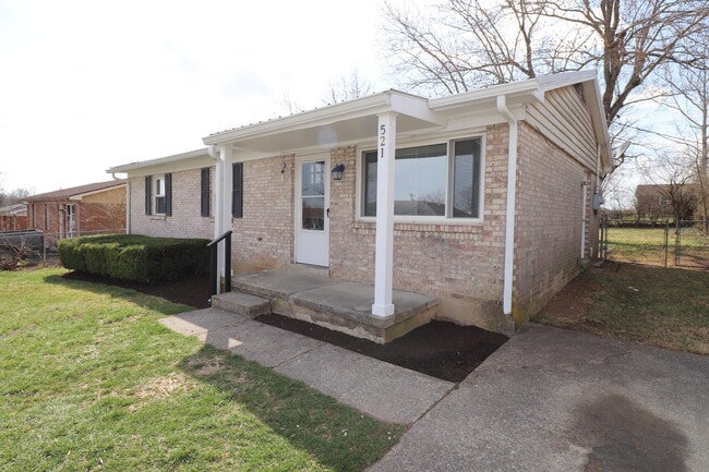 Photo - 521 Foxwood Dr