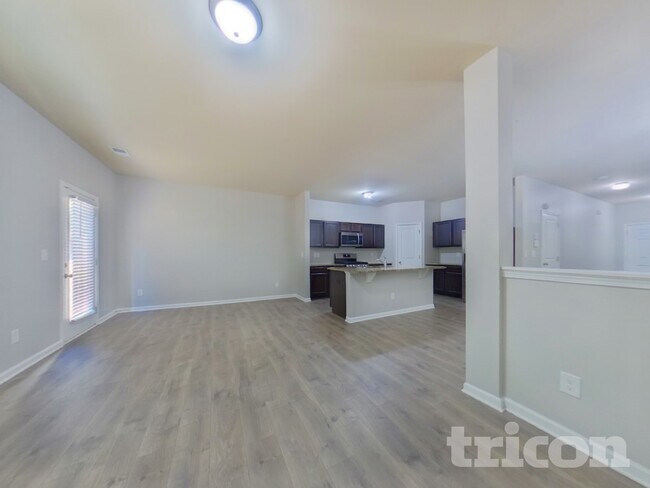 Photo - 3303 Lowland Dr