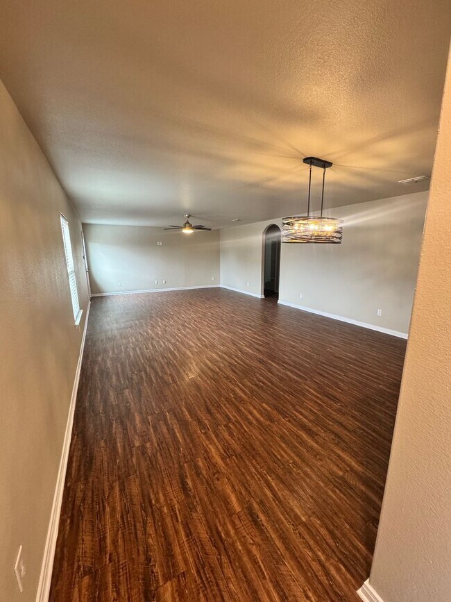 11855 Viney Pass