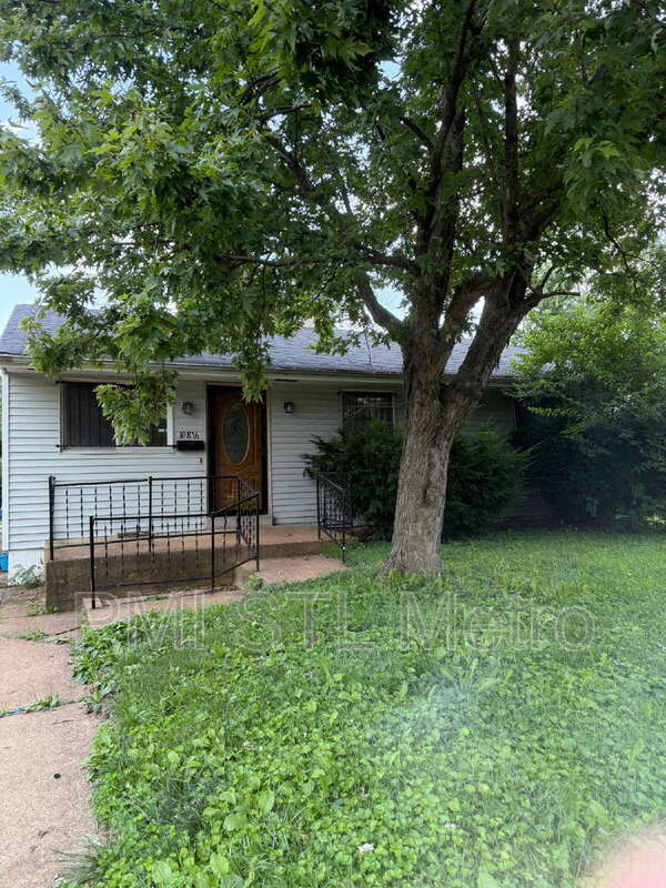 Building Photo - 10816 Spring Garden Dr Rental