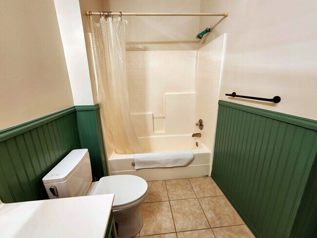 Photo - Call Rashida Clarke at 757-325-9880 for more information