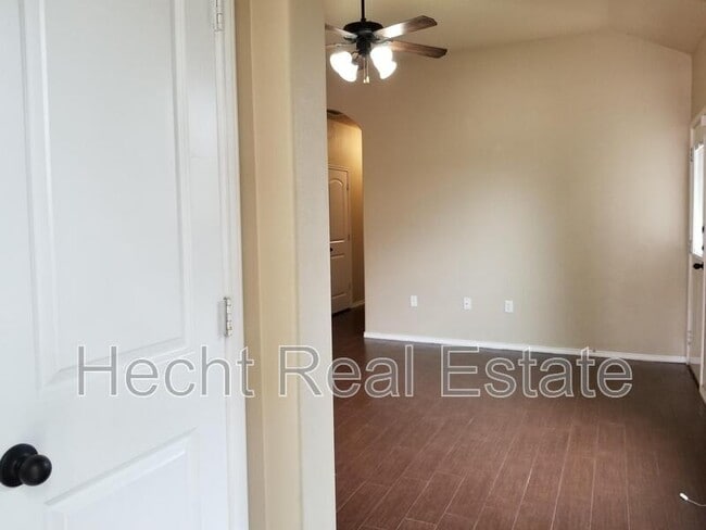 Photo - 1027 Brown Rock Dr