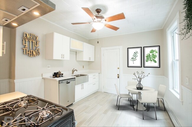 Building Photo - 27 Ashford St Unit 2