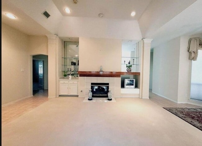 Photo - 6401 Dakota Dr